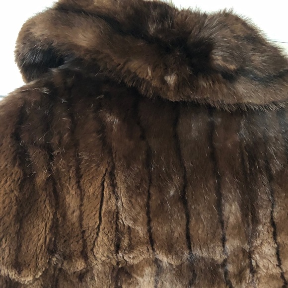 FINAL PRICE Glamorous Genuine Muskrat fur coat - Picture 6 of 13